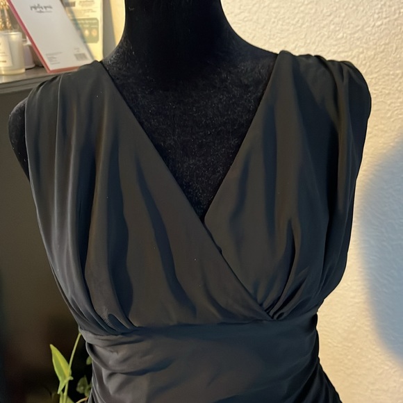 SL fashion size 8 what a gorgeous dress - Picture 2 of 7